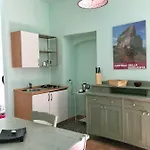 La Via Di Fuga Apartment *