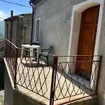 La Via Di Fuga Apartment *
